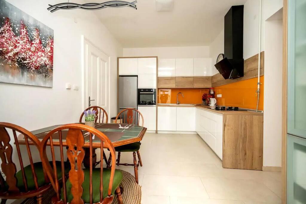 Luxury 2bdr In * Budapest