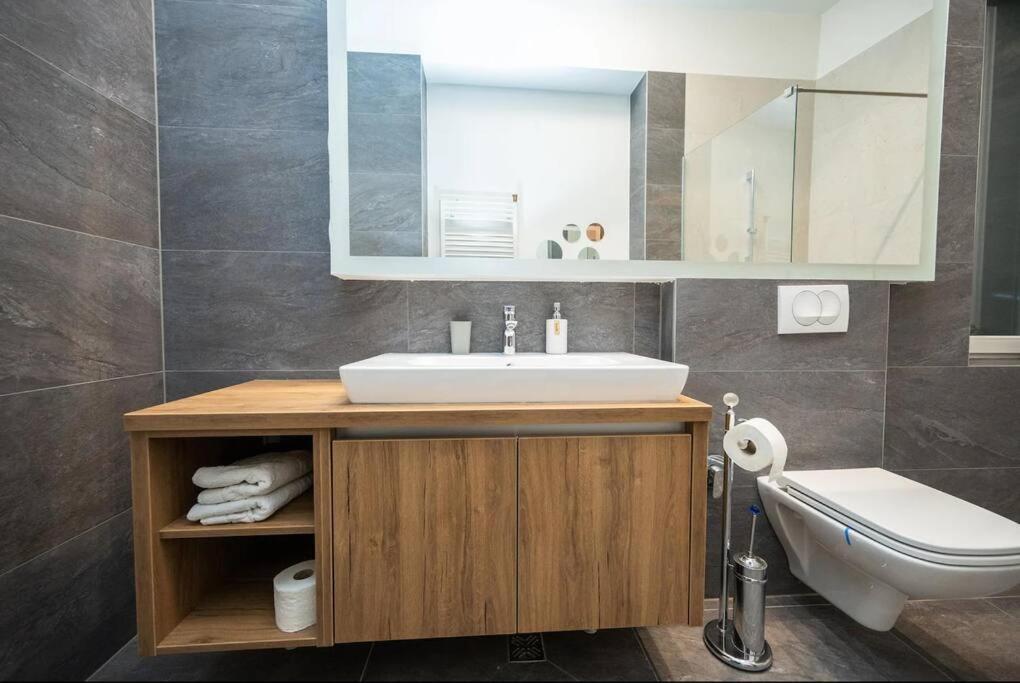 Apartment Luxury 2bdr In