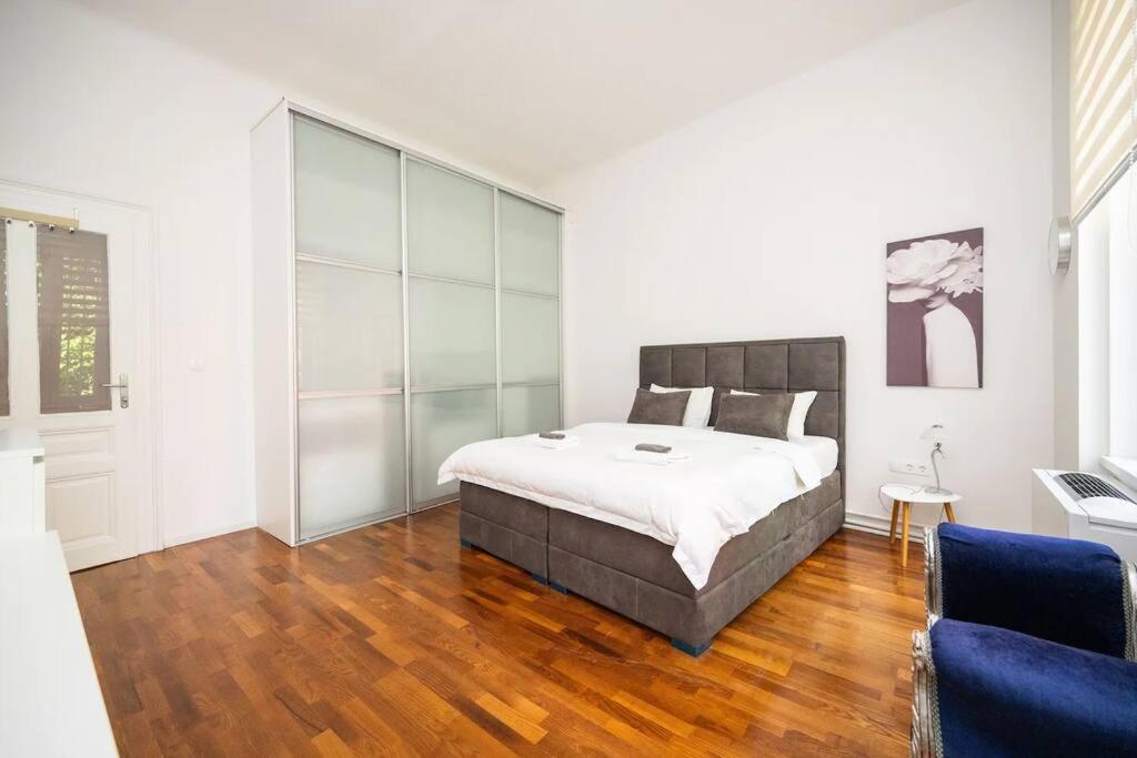 Luxury 2bdr In Apartment Budapest