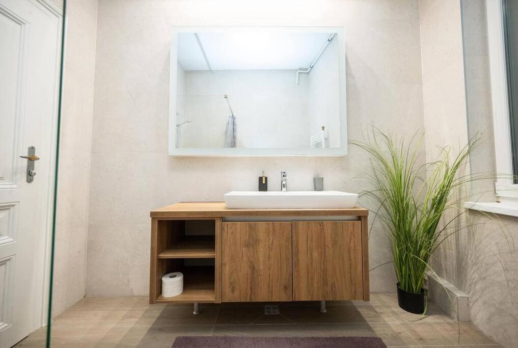 Apartment Luxury 2bdr In